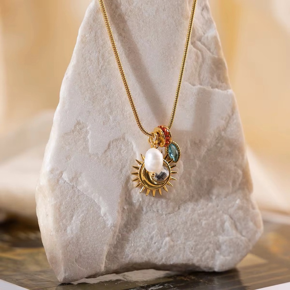 18K Gold Plated Sun Pearl and Gemstone Charms Nekclace - Picture 5 of 8